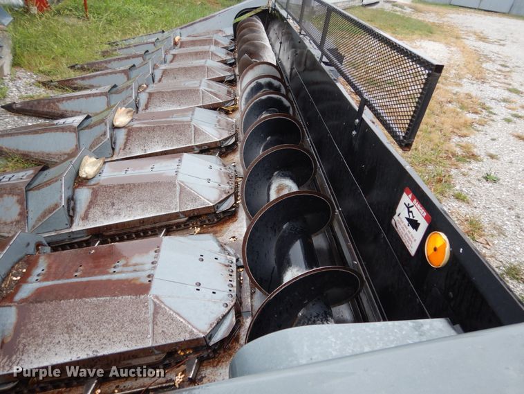 image for item KI9472 AGCO  corn head