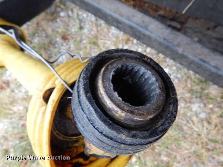 image for item KI9472 AGCO  corn head