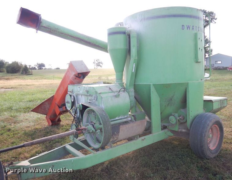 image for item KP9757 Owatonna 424  feed grinder/mixer