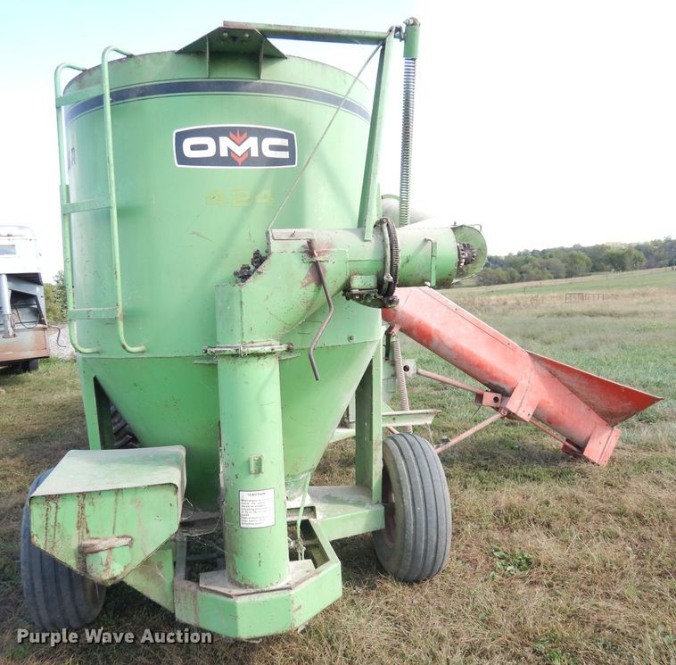 image for item KP9757 Owatonna 424  feed grinder/mixer