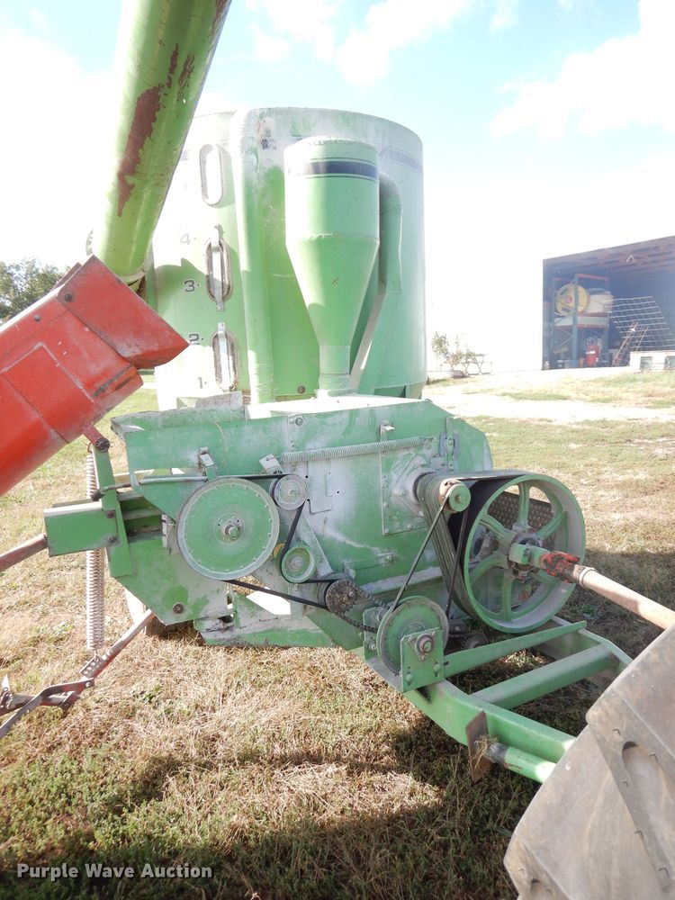 image for item KP9757 Owatonna 424  feed grinder/mixer