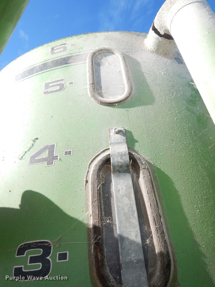 image for item KP9757 Owatonna 424  feed grinder/mixer