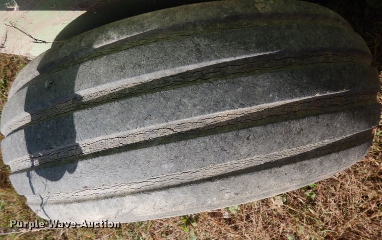 image for item KP9757 Owatonna 424  feed grinder/mixer