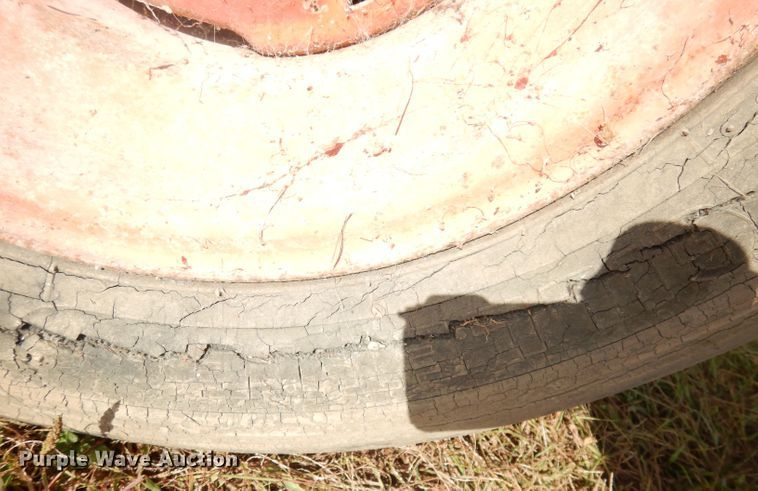 image for item KP9757 Owatonna 424  feed grinder/mixer