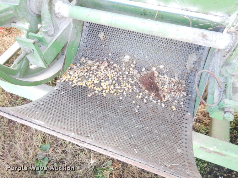 image for item KP9757 Owatonna 424  feed grinder/mixer