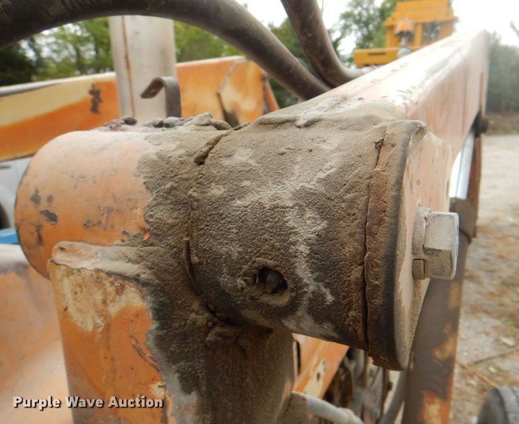 image for item KX9210 Ford  tractor