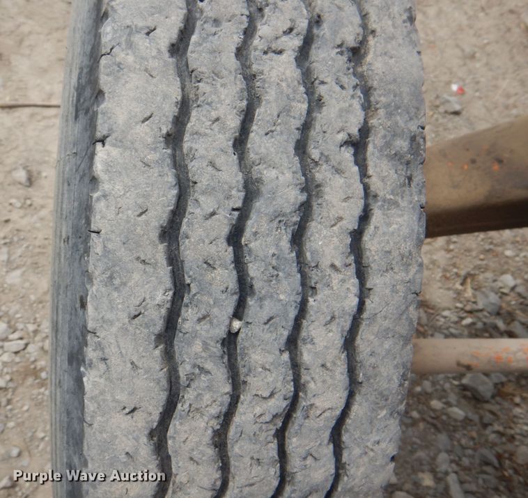 image for item KX9210 Ford  tractor