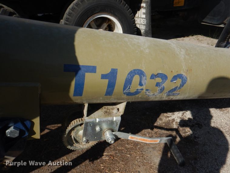 image for item KX9221 Harvest International T1032  auger