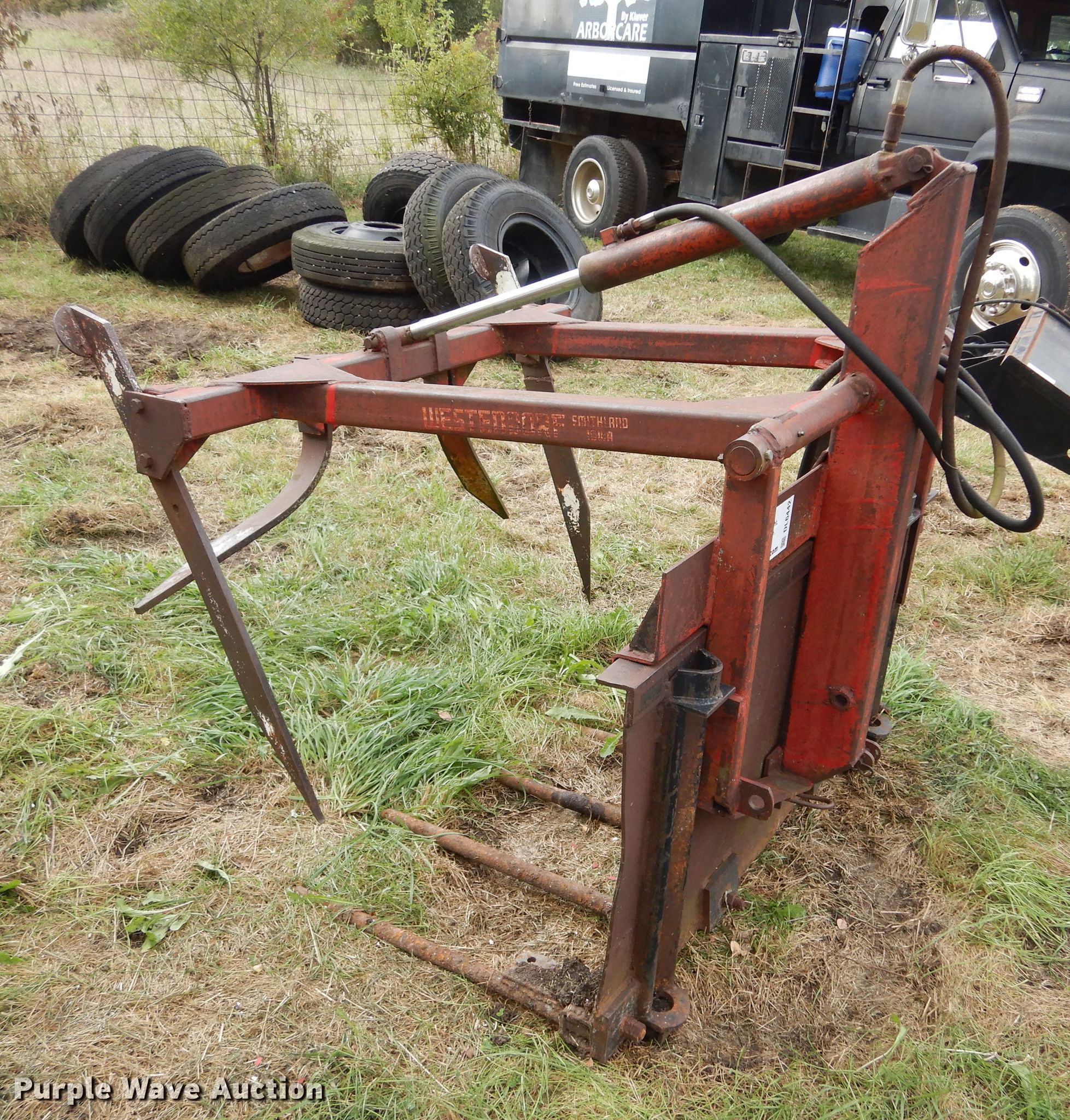 Westendorf 58"W hay grapple in Granger, IA Item DL6442 sold Purple Wave