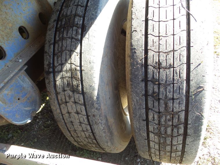 image for item DA7170 2005 NuVan NVF-53102  side curtain trailer