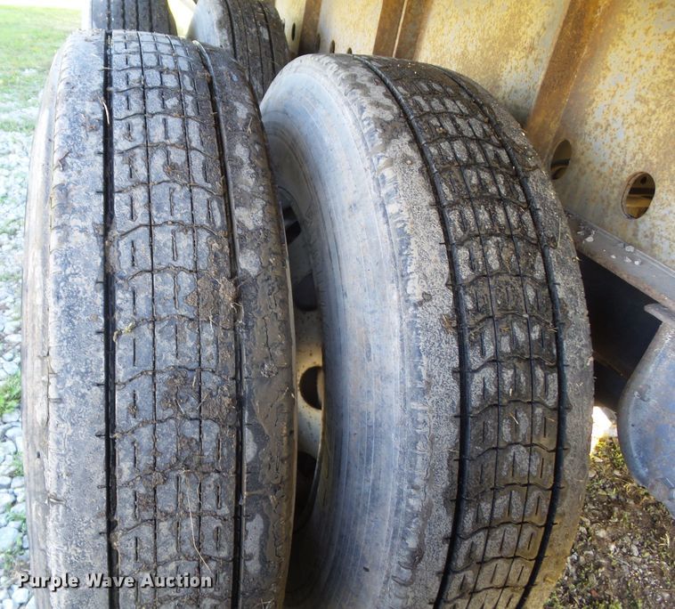 image for item DA7170 2005 NuVan NVF-53102  side curtain trailer