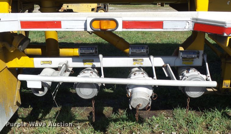 image for item DA7171 2004 Beall BAST-96-3-SB  tank trailer