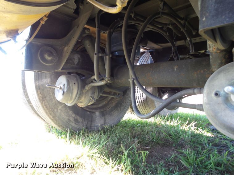 image for item DA7171 2004 Beall BAST-96-3-SB  tank trailer