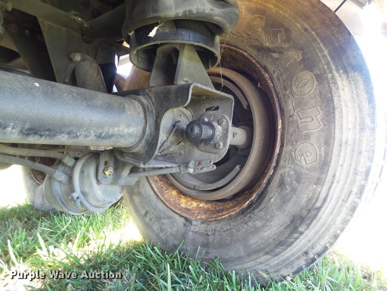 image for item DA7171 2004 Beall BAST-96-3-SB  tank trailer