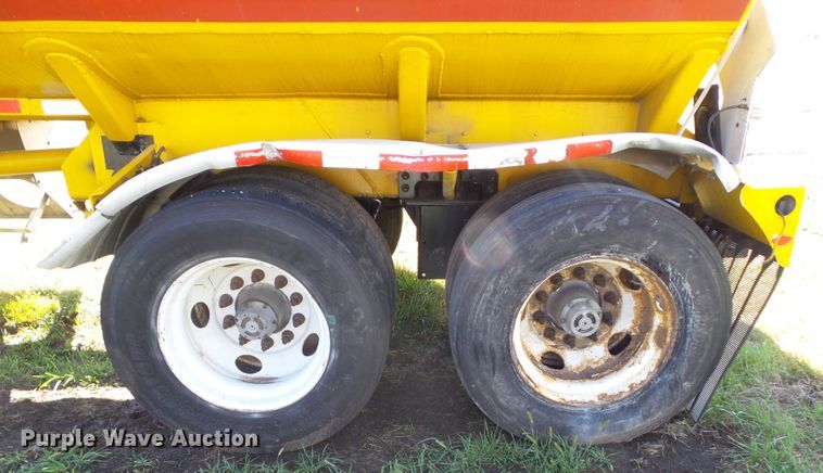 image for item DA7171 2004 Beall BAST-96-3-SB  tank trailer
