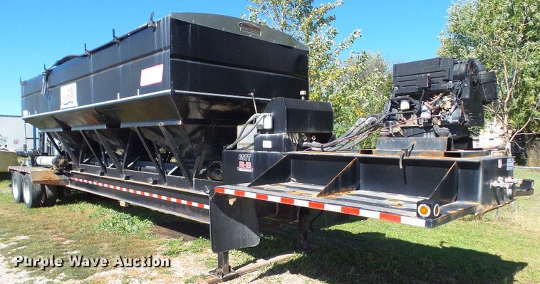 image for item DA7173 2013 B&B Trailers CDT24 650T  fertilizer delivery trailer