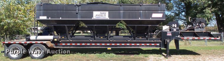 image for item DA7173 2013 B&B Trailers CDT24 650T  fertilizer delivery trailer
