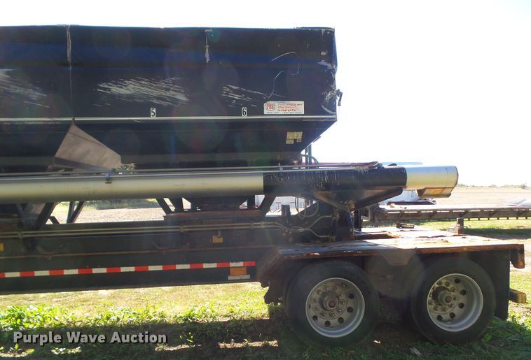 image for item DA7173 2013 B&B Trailers CDT24 650T  fertilizer delivery trailer