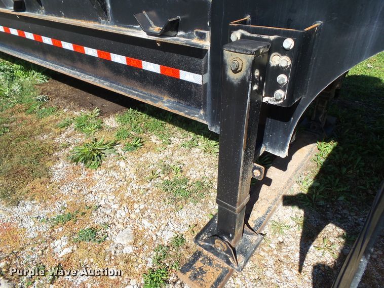 image for item DA7173 2013 B&B Trailers CDT24 650T  fertilizer delivery trailer