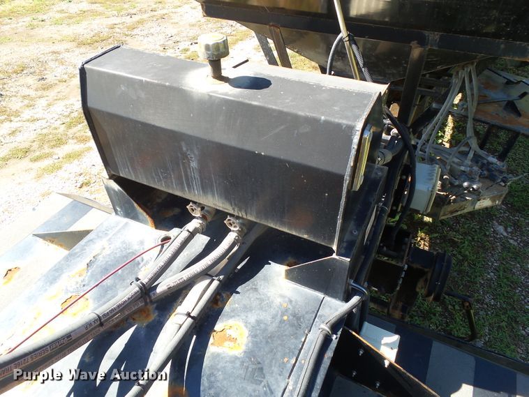 image for item DA7173 2013 B&B Trailers CDT24 650T  fertilizer delivery trailer