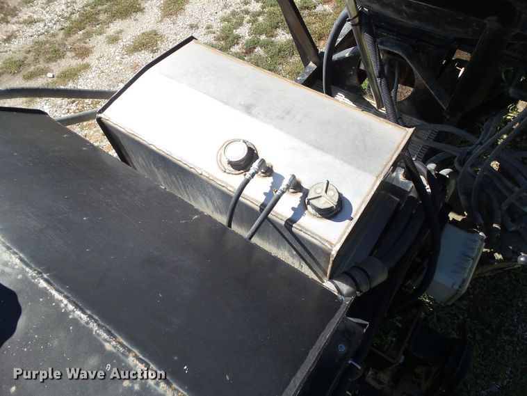 image for item DA7173 2013 B&B Trailers CDT24 650T  fertilizer delivery trailer