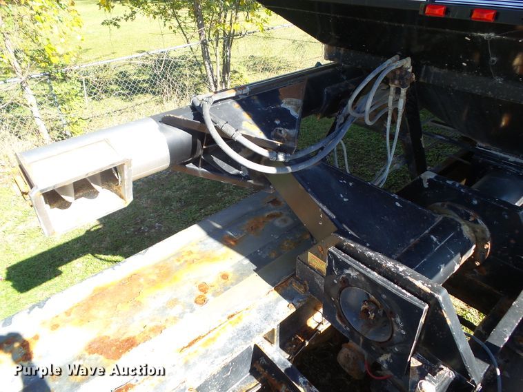 image for item DA7173 2013 B&B Trailers CDT24 650T  fertilizer delivery trailer