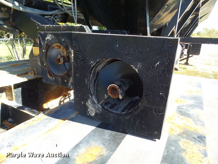 image for item DA7173 2013 B&B Trailers CDT24 650T  fertilizer delivery trailer