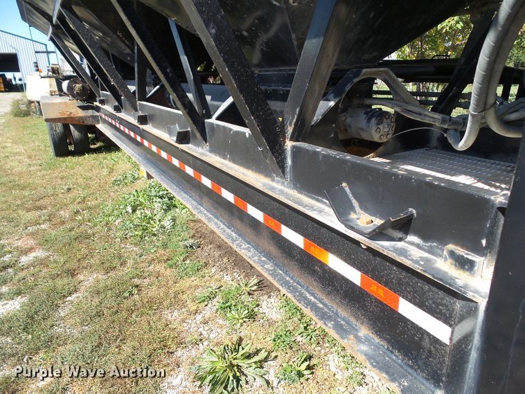 image for item DA7173 2013 B&B Trailers CDT24 650T  fertilizer delivery trailer