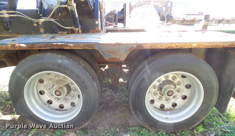 image for item DA7173 2013 B&B Trailers CDT24 650T  fertilizer delivery trailer