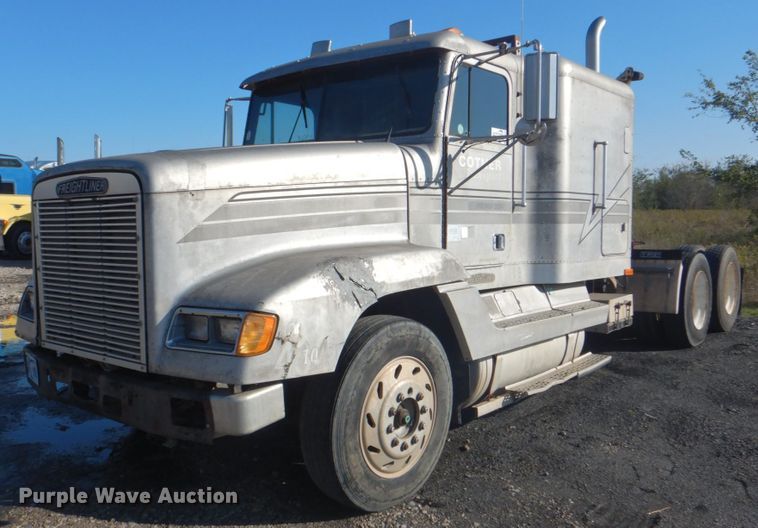 image for item DG1860 1993 Freightliner FLD120  semi truck