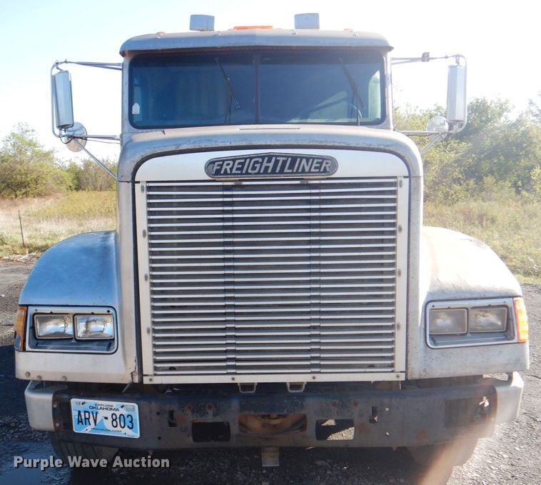 image for item DG1860 1993 Freightliner FLD120  semi truck