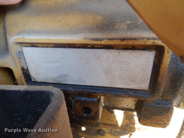 image for item DG1860 1993 Freightliner FLD120  semi truck