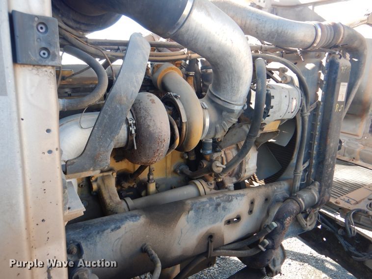 image for item DG1860 1993 Freightliner FLD120  semi truck