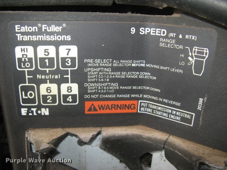 image for item DG5318 1993 Freightliner FLD112  semi truck