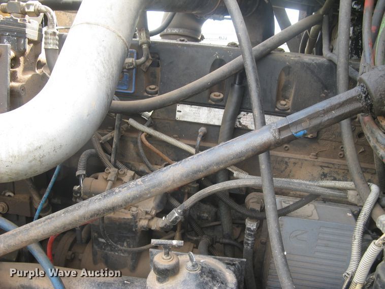 image for item DG5318 1993 Freightliner FLD112  semi truck