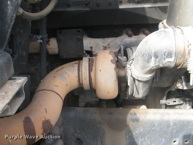 image for item DG5318 1993 Freightliner FLD112  semi truck