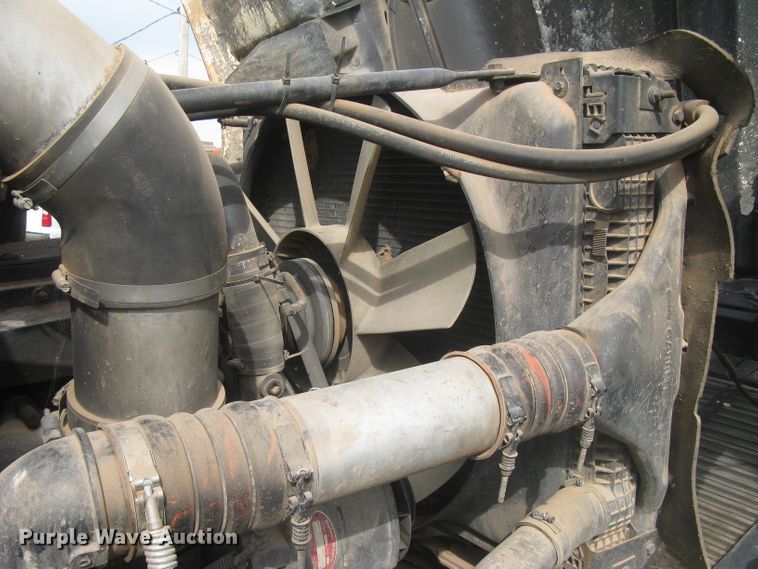 image for item DG5318 1993 Freightliner FLD112  semi truck