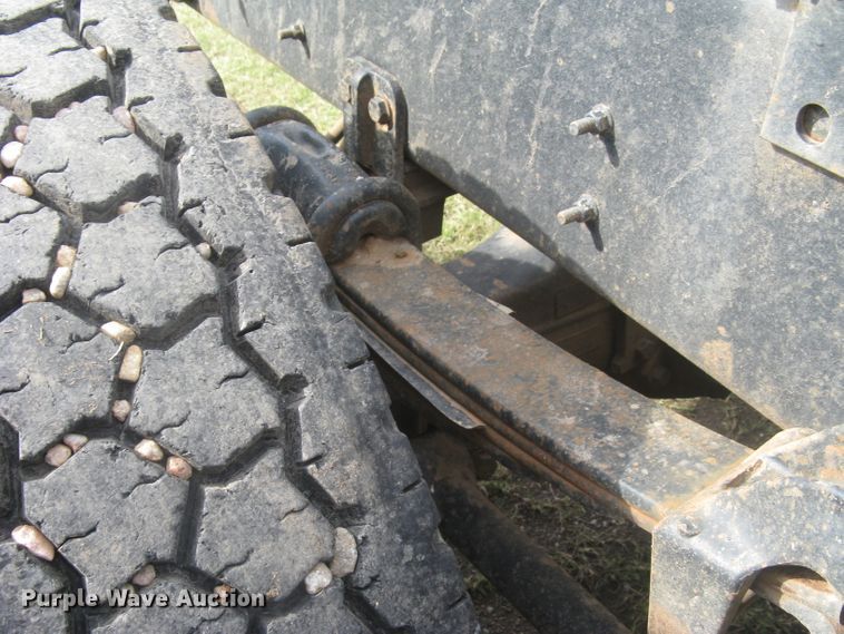 image for item DG5318 1993 Freightliner FLD112  semi truck