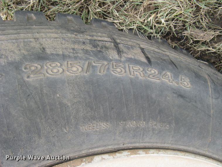 image for item DG5318 1993 Freightliner FLD112  semi truck