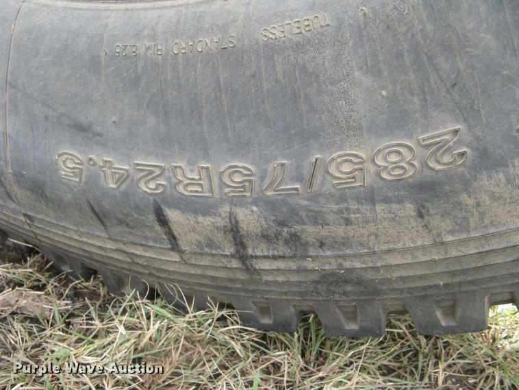 image for item DG5318 1993 Freightliner FLD112  semi truck