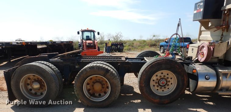 image for item DH7290 2014 Kenworth T800  semi truck