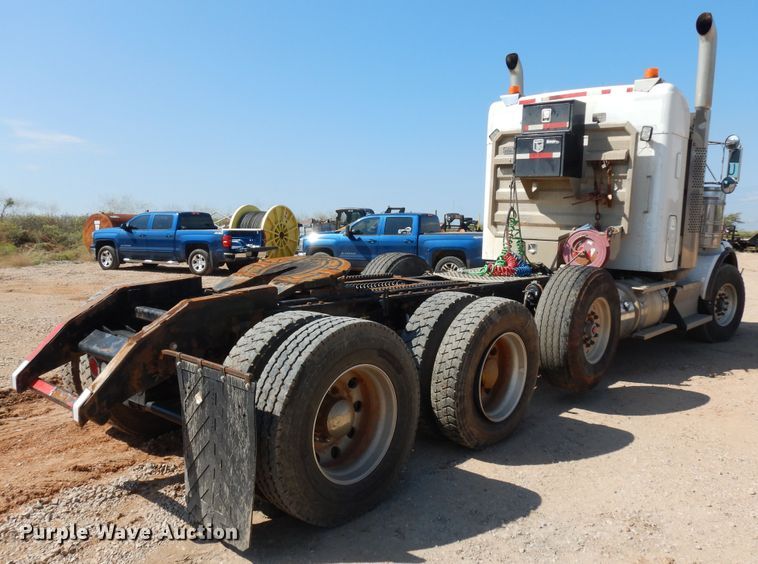 image for item DH7290 2014 Kenworth T800  semi truck