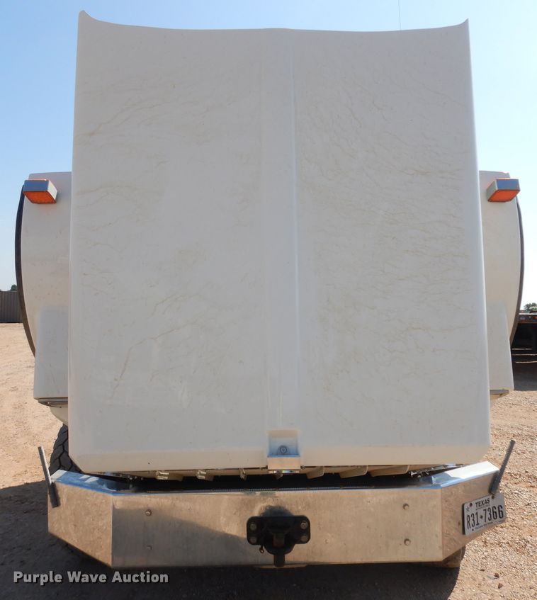 image for item DH7290 2014 Kenworth T800  semi truck