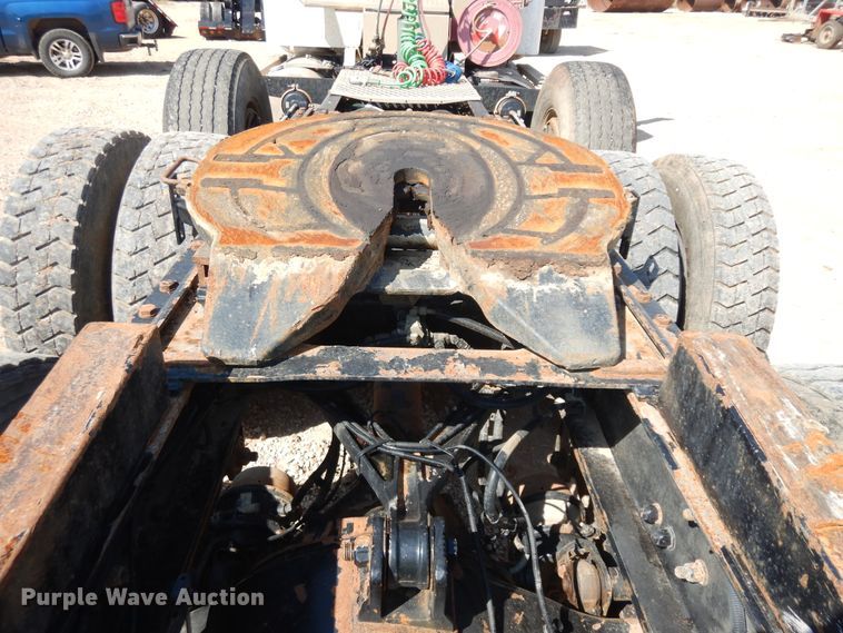 image for item DH7290 2014 Kenworth T800  semi truck