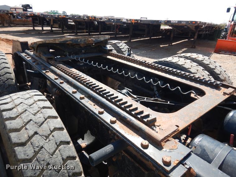 image for item DH7290 2014 Kenworth T800  semi truck