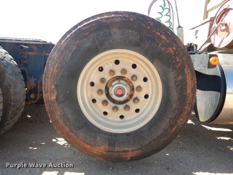 image for item DH7290 2014 Kenworth T800  semi truck