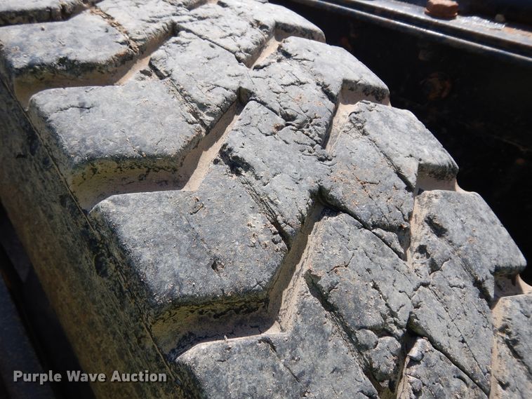 image for item DH7290 2014 Kenworth T800  semi truck