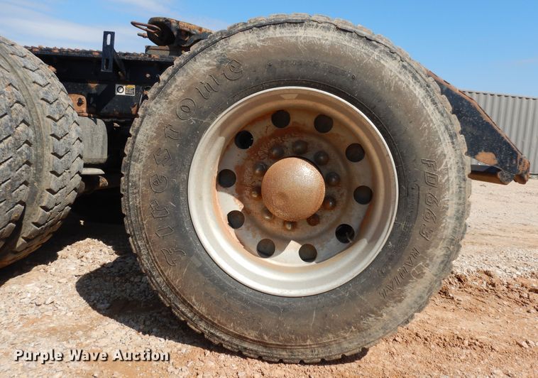 image for item DH7290 2014 Kenworth T800  semi truck