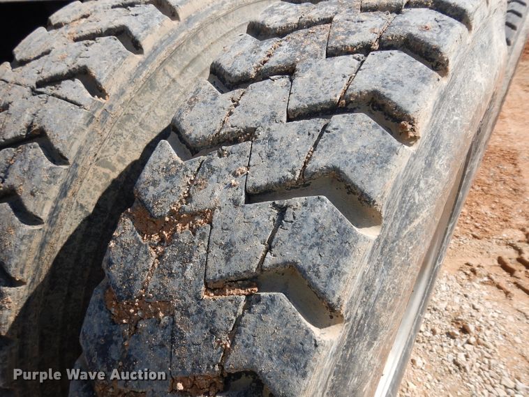 image for item DH7290 2014 Kenworth T800  semi truck