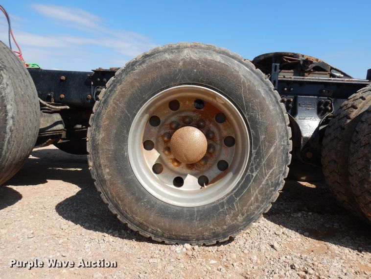 image for item DH7290 2014 Kenworth T800  semi truck